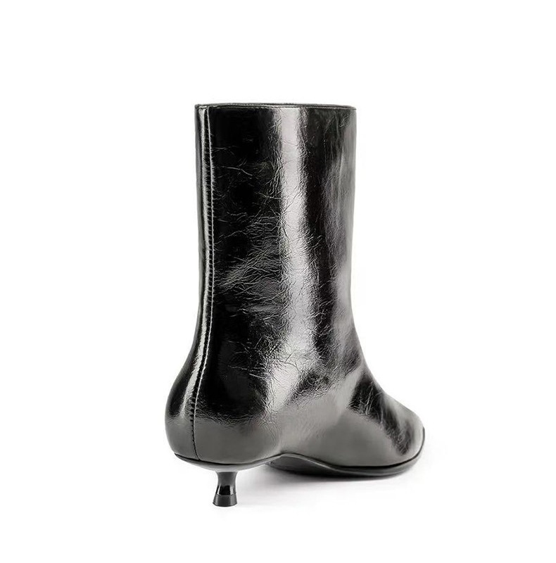 Новые осенне-зимние женские че – обзор и цена Leather Classic Strap